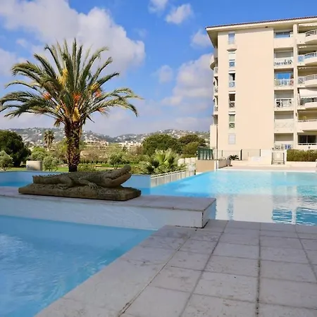 Appartement Pratique Et Moderne A !
