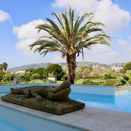 Appartement Pratique Et Moderne A ! Antibes